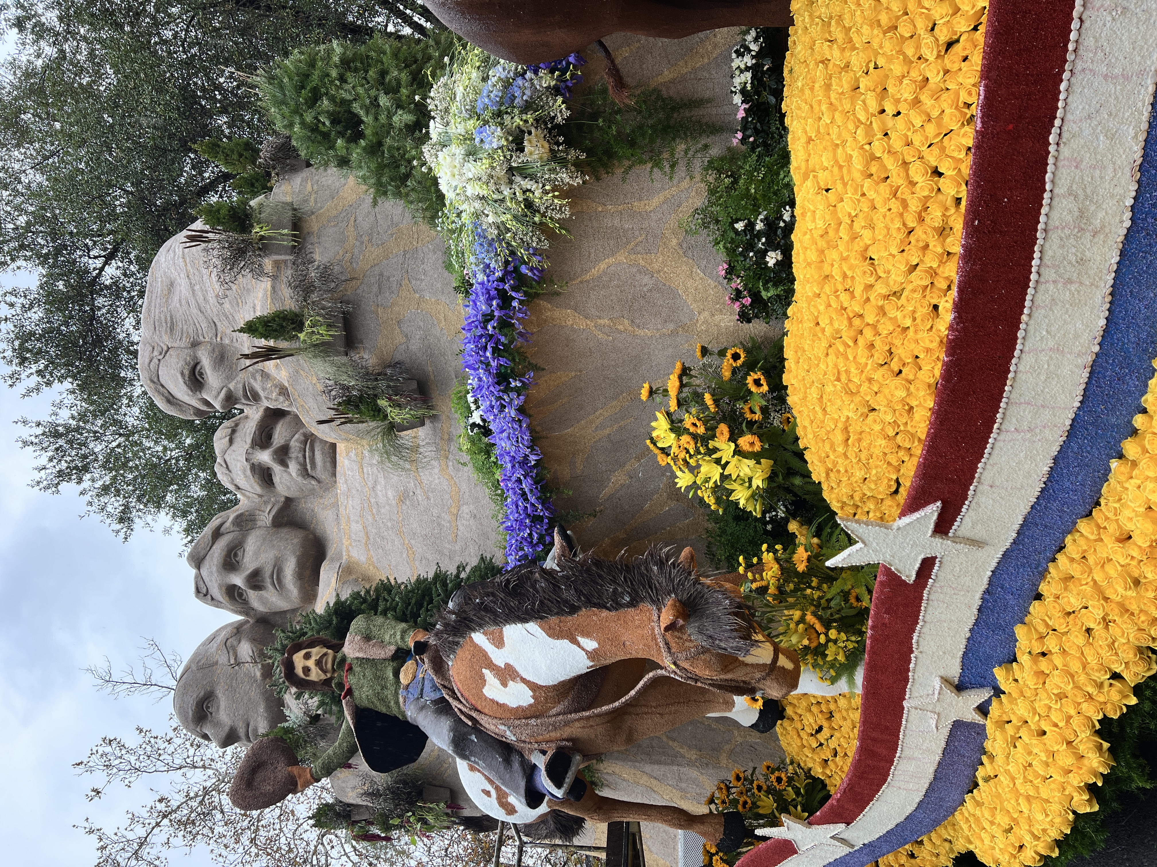 Burke, S.D., florist helps create South Dakota’s award-winning Rose Parade float